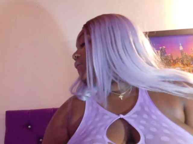 ebony-NeighborMoans webcam