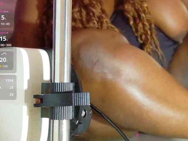 ebony-neighbormoans's live room