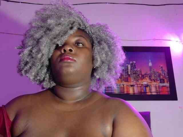 ebony-NeighborMoans webcam