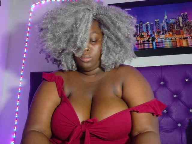 ebony-NeighborMoans webcam