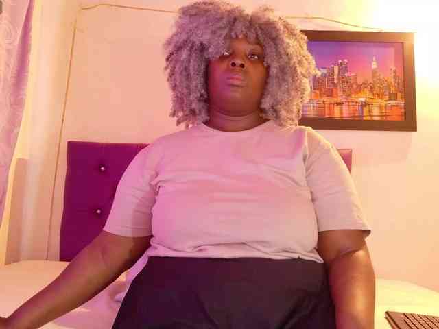 ebony-NeighborMoans webcam