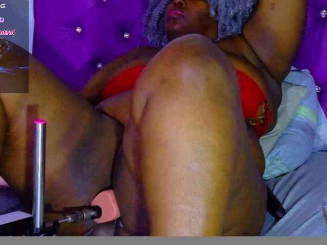 ebony-NeighborMoans webcam