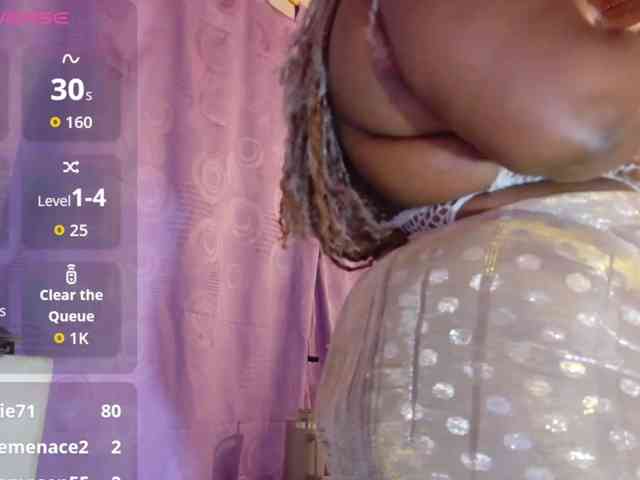 ebony-NeighborMoans webcam