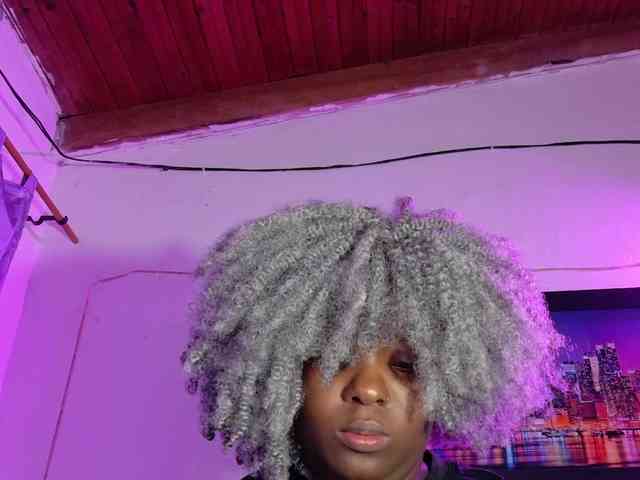 ebony-NeighborMoans webcam