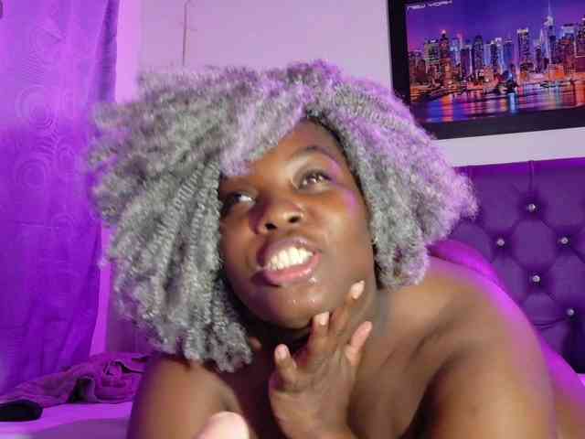 ebony-NeighborMoans webcam