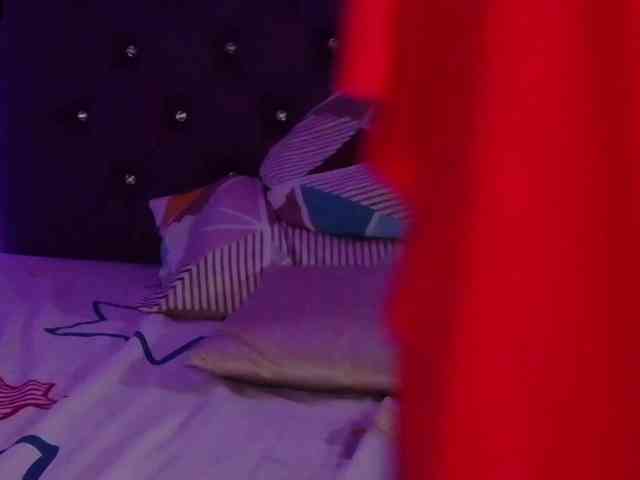 ebony-NeighborMoans webcam