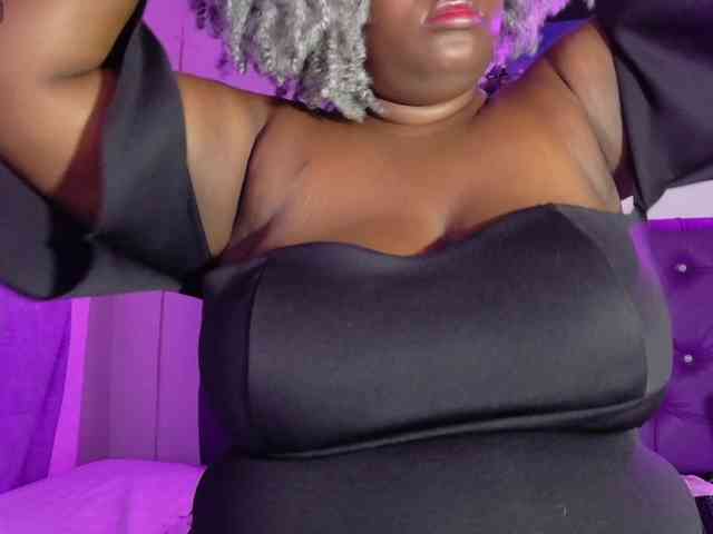 ebony-NeighborMoans webcam