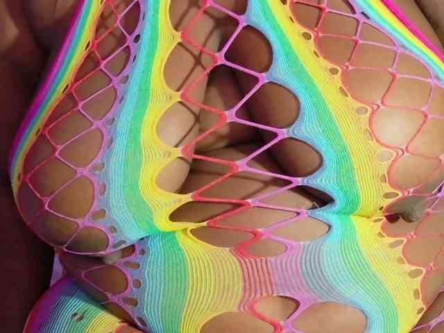 ebony-NeighborMoans webcam