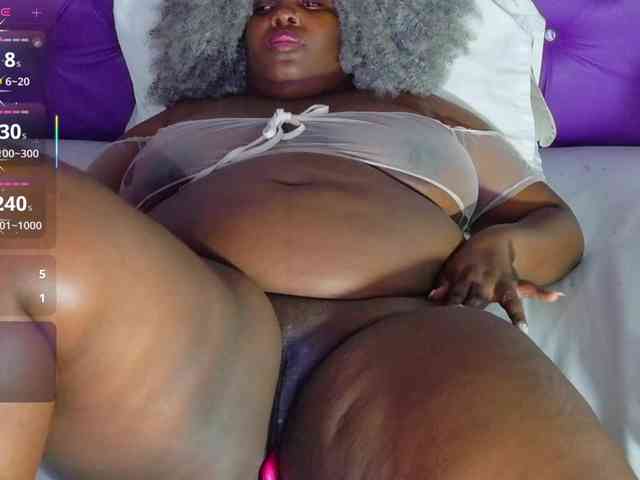 ebony-NeighborMoans webcam