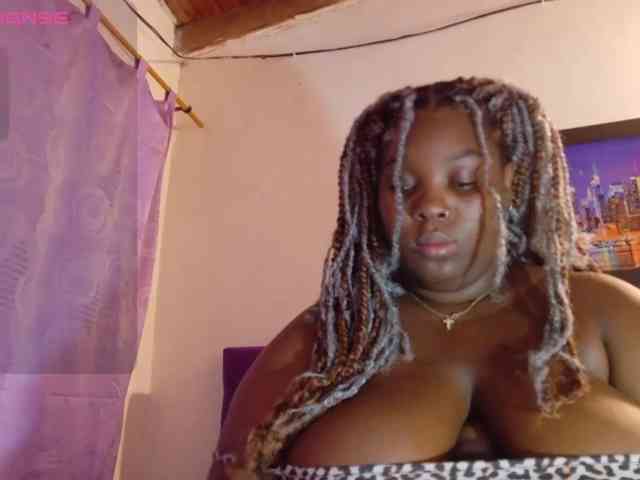 ebony-NeighborMoans webcam