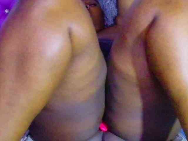 ebony-NeighborMoans webcam