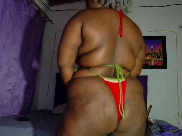 ebony-NeighborMoans webcam