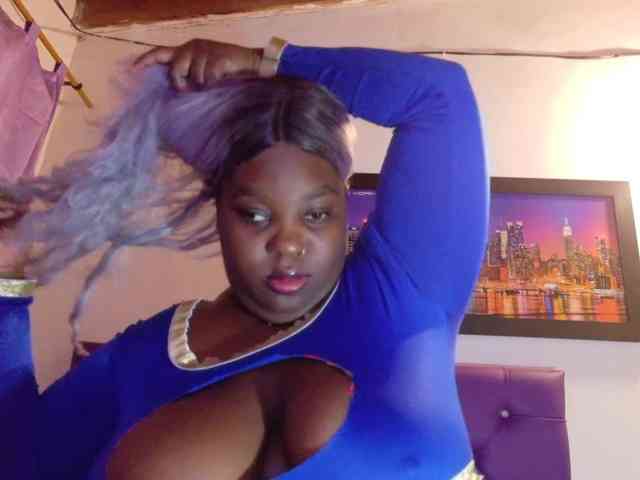 ebony-NeighborMoans webcam