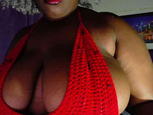 ebony-NeighborMoans webcam