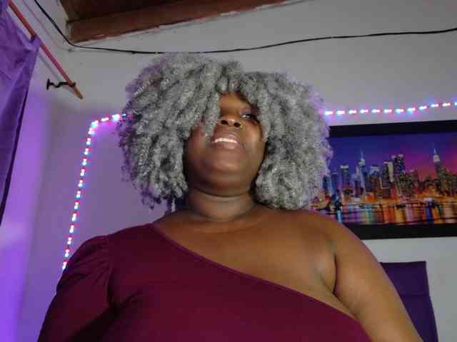 ebony-NeighborMoans webcam