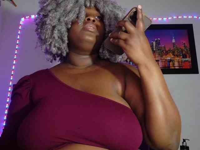 ebony-NeighborMoans webcam