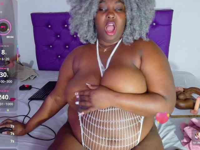 ebony-NeighborMoans webcam