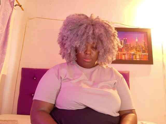 ebony-NeighborMoans webcam