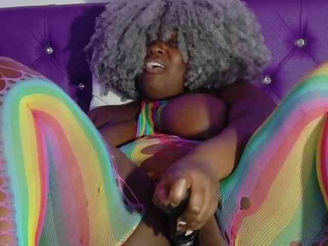 ebony-NeighborMoans webcam