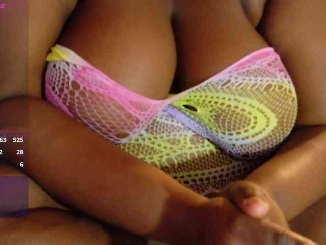 ebony-NeighborMoans webcam