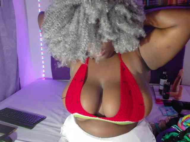 ebony-NeighborMoans webcam