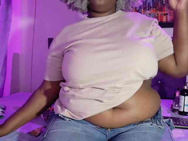 ebony-NeighborMoans webcam