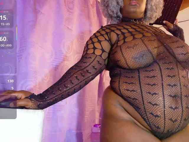 ebony-NeighborMoans webcam