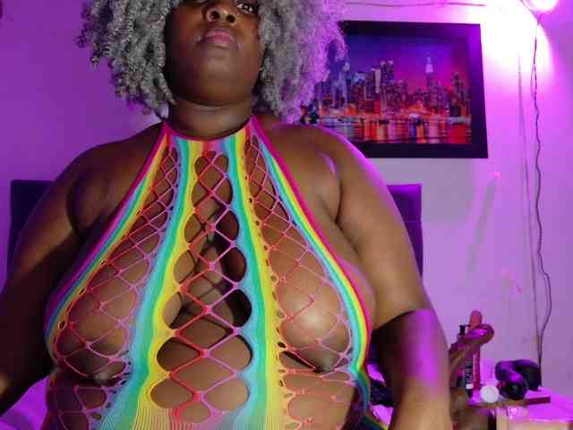 ebony-NeighborMoans webcam