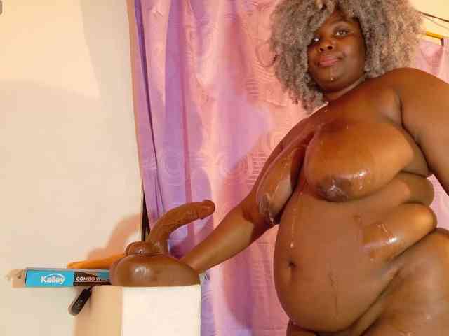 ebony-NeighborMoans webcam