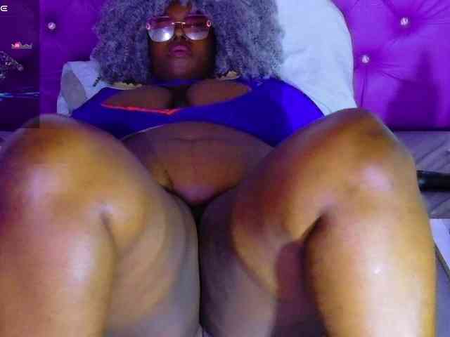ebony-NeighborMoans webcam