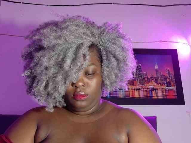 ebony-NeighborMoans webcam