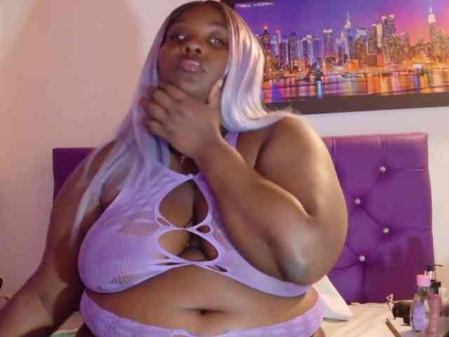 ebony-NeighborMoans webcam