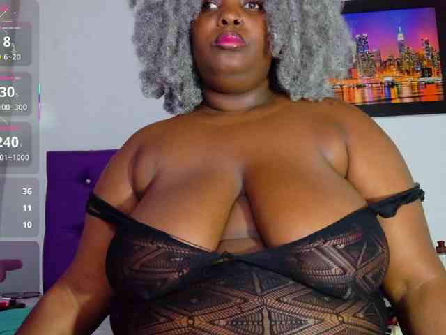 ebony-NeighborMoans webcam