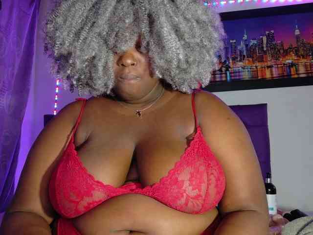 ebony-NeighborMoans webcam