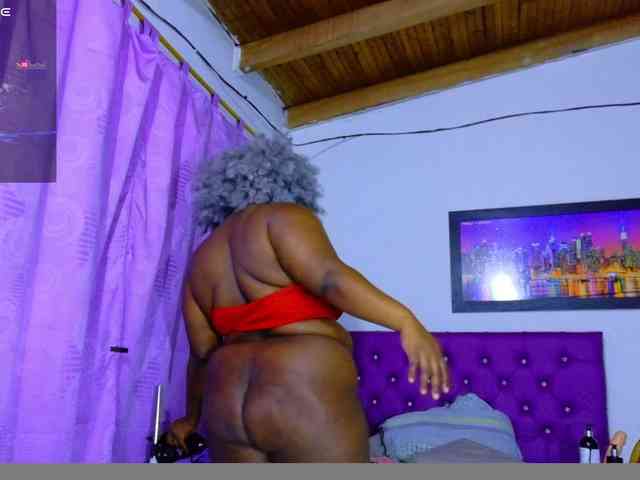 ebony-NeighborMoans webcam
