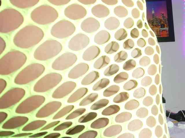 ebony-NeighborMoans webcam