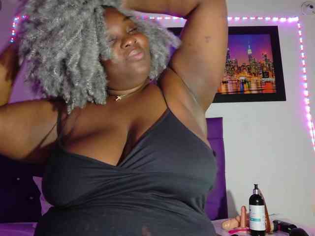 ebony-NeighborMoans webcam