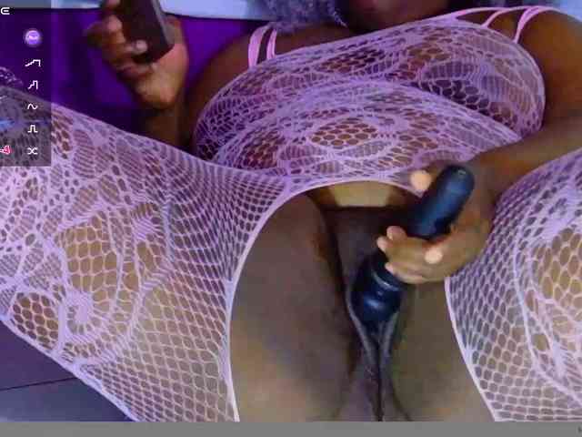 ebony-NeighborMoans webcam
