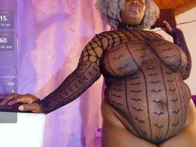 ebony-NeighborMoans webcam