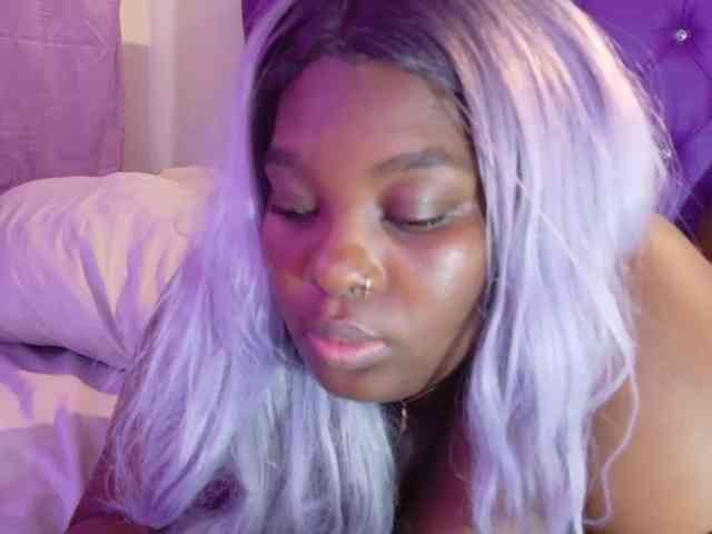 ebony-NeighborMoans webcam