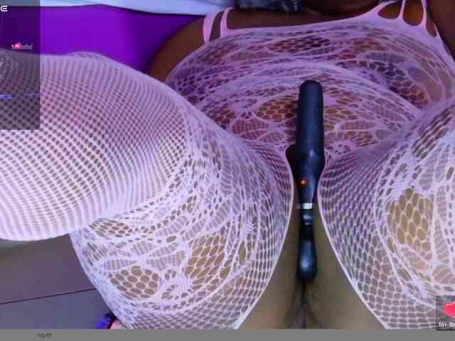 ebony-NeighborMoans webcam