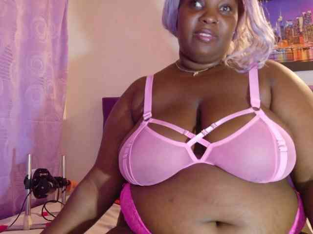 ebony-NeighborMoans webcam