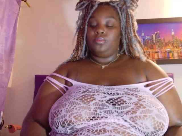 ebony-NeighborMoans webcam