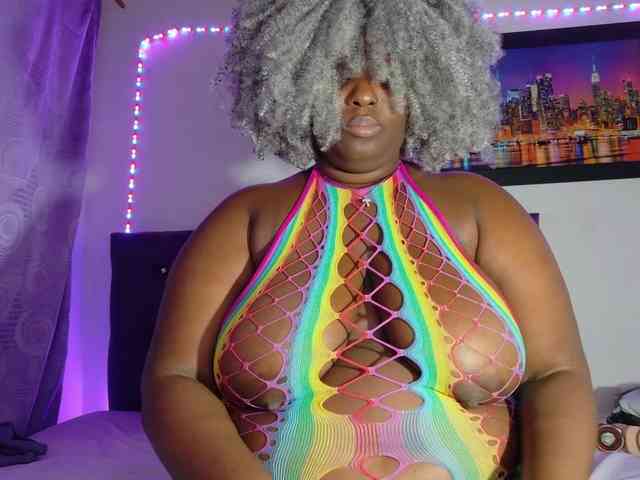 ebony-NeighborMoans webcam