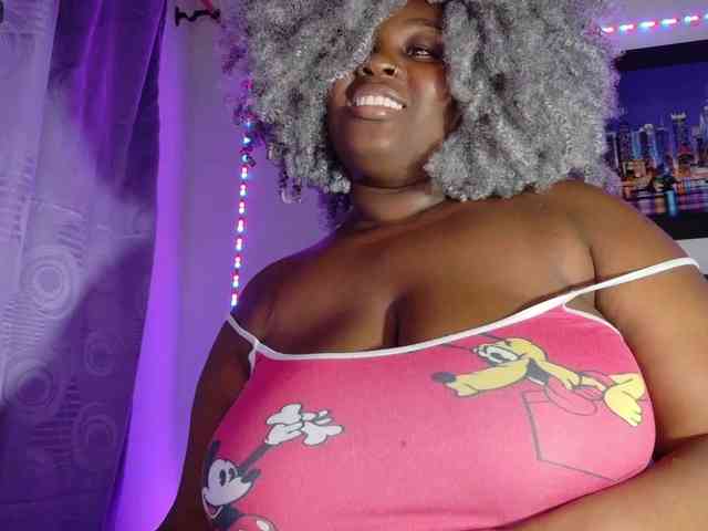 ebony-NeighborMoans webcam