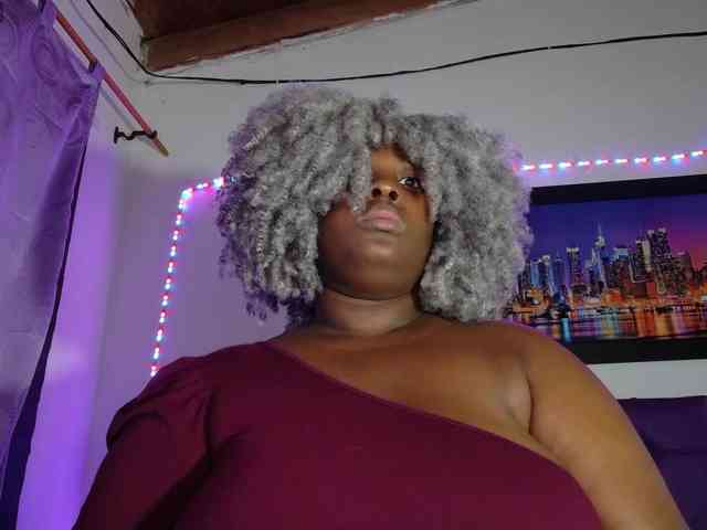 ebony-NeighborMoans webcam