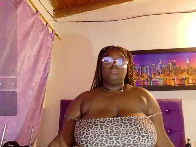 ebony-NeighborMoans webcam