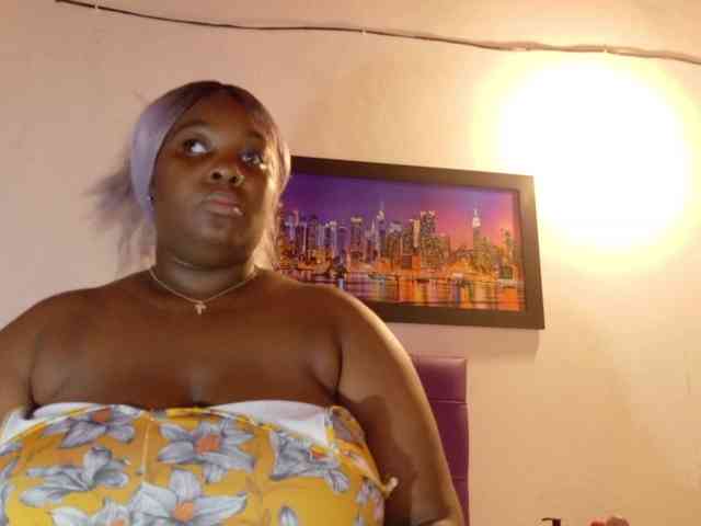 ebony-NeighborMoans webcam