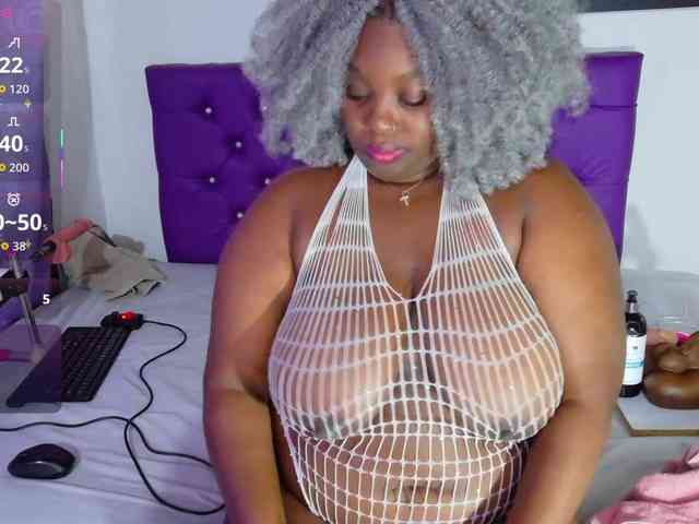 ebony-NeighborMoans webcam