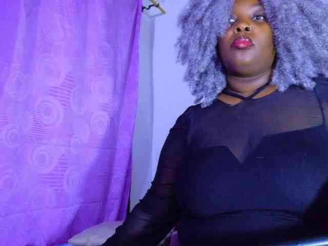 ebony-NeighborMoans webcam